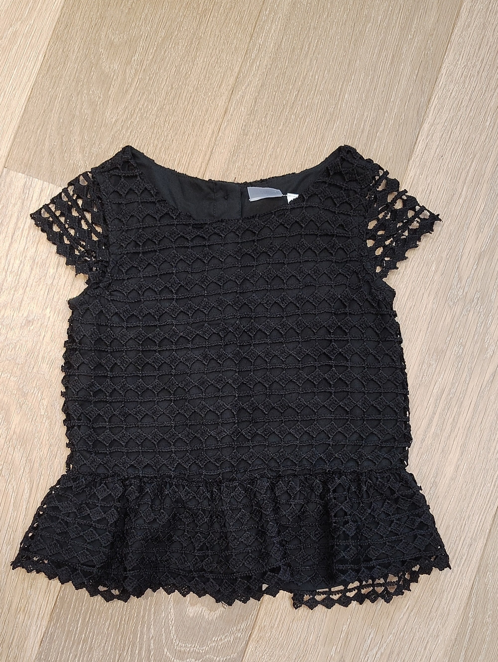 Kardashian Kids Black Label Tag Detail